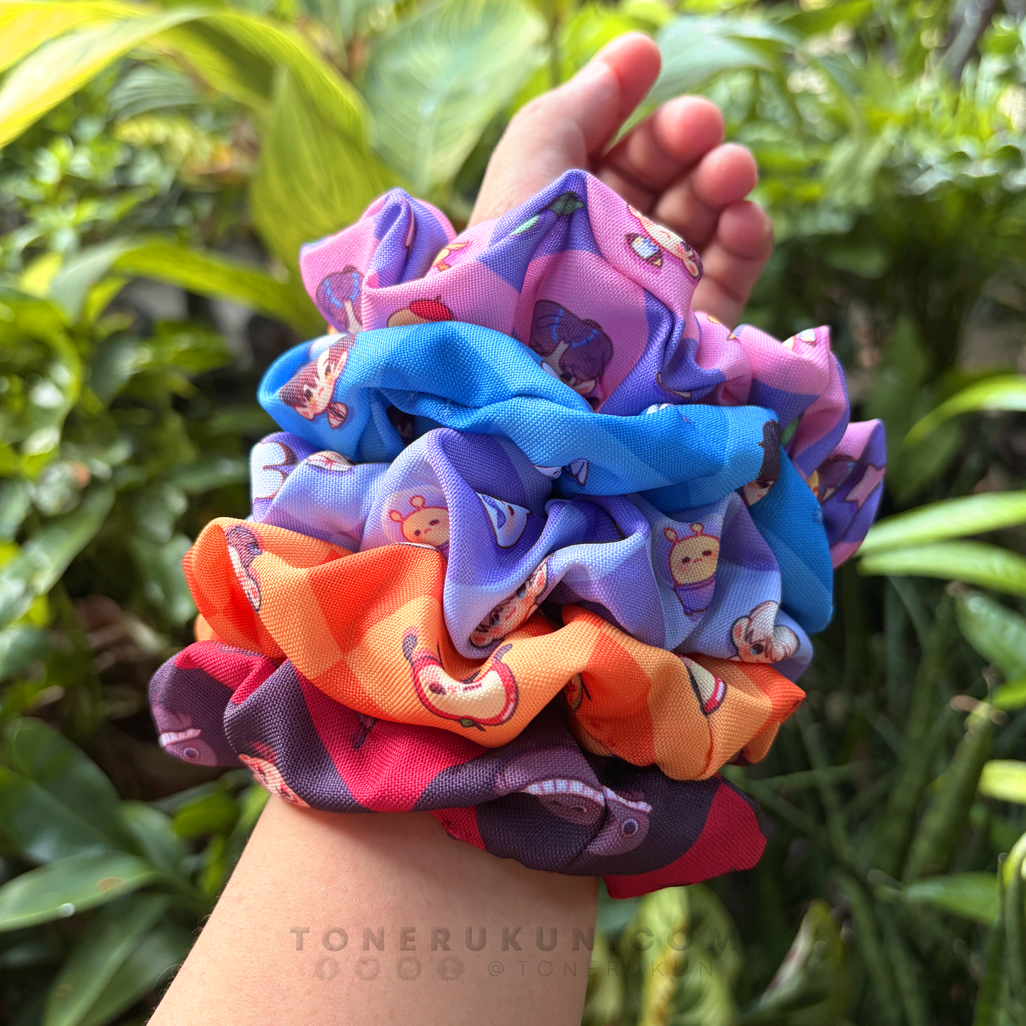 Love and Deepspace ♦ Scrunchie